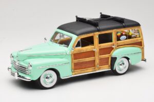 Ford Woody Panel Wagon Metino Zelena Road Signature 1:18 20028 Kovina