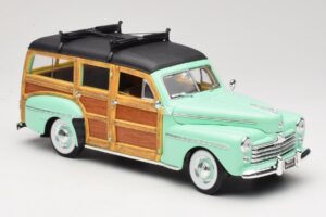 Ford Woody Panel Wagon Metino Zelena Road Signature 1:18 20028 Kovina – slika 6 od 8