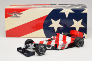 Formula 1 Showcar United States Grand Prix Indianapolis 2000 Minichamps 1:18 F001 Kovina – slika 6 od 6