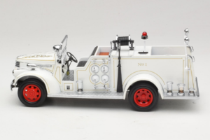 GMC Gasilsko Vozilo Bel Road Signature 1:18 20068 Kovina – slika 4 od 9