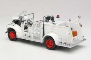 GMC Gasilsko Vozilo Bel Road Signature 1:18 20068 Kovina – slika 5 od 9