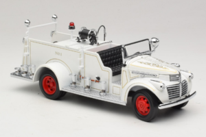 GMC Gasilsko Vozilo Bel Road Signature 1:18 20068 Kovina – slika 6 od 9