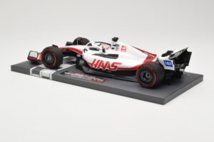 Haas VF-22 #20 K. Magnussen Bahrain GP 2022 Minichamps 1:18 117220120 Kovina – slika 5 od 6