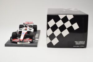 Haas VF-22 #20 K. Magnussen Bahrain GP 2022 Minichamps 1:18 117220120 Kovina – slika 6 od 6
