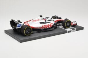 Haas VF-22 #20 K. Magnussen British GP 2022 Minichamps 1:18 117221020 Kovina – slika 3 od 6