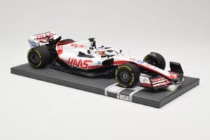 Haas VF-22 #20 K. Magnussen British GP 2022 Minichamps 1:18 117221020 Kovina – slika 4 od 6