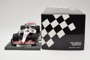 Haas VF-22 #20 K. Magnussen British GP 2022 Minichamps 1:18 117221020 Kovina – slika 6 od 6