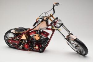 Harley-Davidson West Coast Choppers Diablo Soft Tail Zlata Rdeča Minichamps 1:5 JJ04-05-03 Kovina – slika 5 od 6