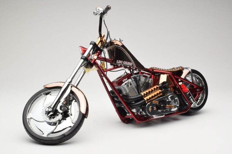 Harley-Davidson West Coast Choppers Diablo Soft Tail Zlata Rdeča Minichamps 1:5 JJ04-05-03 Kovina