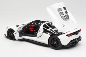 Hennessey Venom GT Bel AUTOart 1:18 75404 Kovina – slika 5 od 8