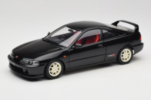 Honda Integra Type R DC2 Pre-Facelift Flamenco Black Pearl MotorHelix 1:18 M85203 Kovina