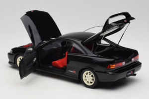 Honda Integra Type R DC2 Pre-Facelift Flamenco Black Pearl MotorHelix 1:18 M85203 Kovina – slika 5 od 8