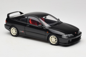 Honda Integra Type R DC2 Pre-Facelift Flamenco Black Pearl MotorHelix 1:18 M85203 Kovina – slika 6 od 8