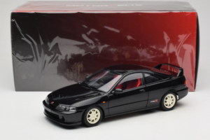 Honda Integra Type R DC2 Pre-Facelift Flamenco Black Pearl MotorHelix 1:18 M85203 Kovina – slika 8 od 8