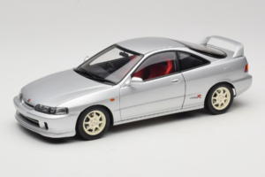 Honda Integra Type R DC2 Pre-Facelift Vogue Silver Metallic MotorHelix 1:18 M85202 Kovina
