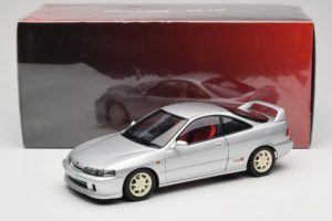 Honda Integra Type R DC2 Pre-Facelift Vogue Silver Metallic MotorHelix 1:18 M85202 Kovina – slika 8 od 8