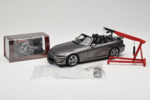 Honda S2000 AP2 Type S Moon Rock Metallic MotorHelix 1:18 M85111 Kovina – slika 2 od 9