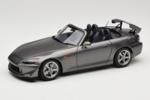Honda S2000 AP2 Type S Moon Rock Metallic MotorHelix 1:18 M85111 Kovina