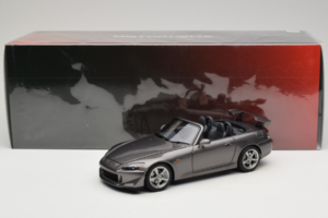 Honda S2000 AP2 Type S Moon Rock Metallic MotorHelix 1:18 M85111 Kovina – slika 9 od 9