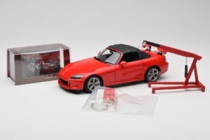 Honda S2000 AP2 Type S New Formula Red MotorHelix 1:18 M85112 Kovina – slika 2 od 9