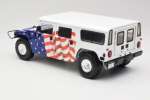 Hummer H1 AM General Gore-Lieberman Humvee America Exoto 1:18 01807 Kovina – slika 7 od 8