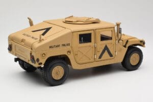 Hummer H1 AM General Military Police Exoto 1:18 01801 Kovina – slika 3 od 8
