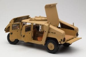 Hummer H1 AM General Military Police Exoto 1:18 01801 Kovina – slika 5 od 8