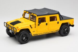Hummer H1 Soft Top Rumen Maisto 1:18 56041 Kovina