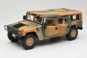 Hummer H1 Station Wagon Military Maisto 1:18 56049 Kovina – slika 2 od 8