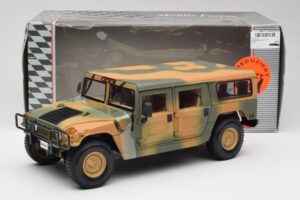 Hummer H1 Station Wagon Military Maisto 1:18 56049 Kovina – slika 8 od 8