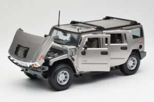 Hummer H2 Srebrna Maisto 1:18 7449569 Kovina – slika 2 od 8