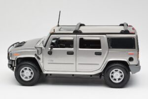 Hummer H2 Srebrna Maisto 1:18 7449569 Kovina – slika 4 od 8