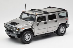 Hummer H2 Srebrna Maisto 1:18 7449569 Kovina