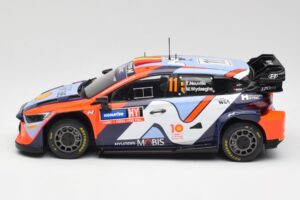 Hyundai i20 N Rally1 #11 T. Neuville / M. Wydaeghe Rally Sweden 2024 IXO 1:18 18RMC201 Kovina – slika 3 od 6