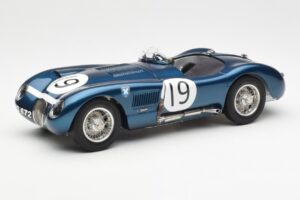 Jaguar C-Type #19 J. Stewart Ecurie Ecosse Goodwood Members Meeting 1954 CMC 1:18 M-192 Kovina
