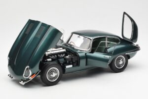 Jaguar E-Type 3.8 Series 1 Temno Zelen Kyosho 1:18 08954DG Kovina – slika 2 od 8