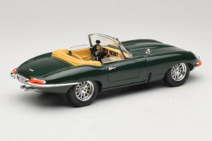 Jaguar E-Type Kabriolet Zelen Bburago 1:18 3026 Kovina – slika 3 od 8