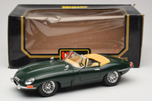 Jaguar E-Type Kabriolet Zelen Bburago 1:18 3026 Kovina – slika 8 od 8