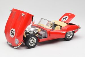 Jaguar E-Type Kabriolet Rdeč Bburago 1:18 3016 Kovina – slika 2 od 8