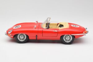 Jaguar E-Type Kabriolet Rdeč Bburago 1:18 3016 Kovina – slika 4 od 8