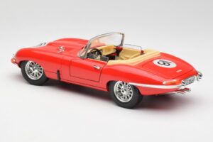 Jaguar E-Type Kabriolet Rdeč Bburago 1:18 3016 Kovina – slika 7 od 8