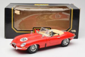 Jaguar E-Type Kabriolet Rdeč Bburago 1:18 3016 Kovina – slika 8 od 8