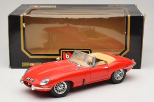 Jaguar E-Type Series 1 Kabriolet Rdeč Bburago 1:18 3038 Kovina – slika 8 od 8
