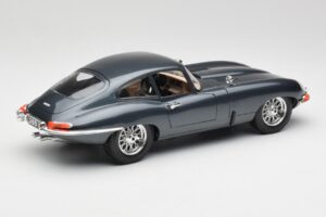 Jaguar E-Type Series 1 Zelen Bburago 1:18 3018-M1 Kovina – slika 5 od 8