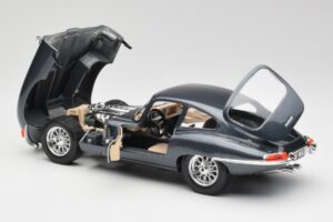 Jaguar E-Type Series 1 Zelen Bburago 1:18 3018-M1 Kovina – slika 7 od 8