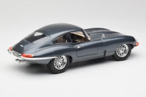 Jaguar E-Type Siv Bburago 1:18 30018 Kovina – slika 3 od 8