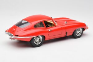 Jaguar E-Type Rdeč Bburago 1:18 3018 Kovina – slika 3 od 8