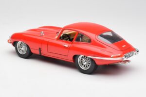 Jaguar E-Type Rdeč Bburago 1:18 3018 Kovina – slika 7 od 8