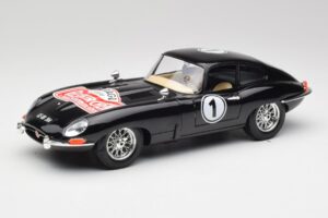 Jaguar E-Type Series 1 #1 British Racing Green Bburago 1:18 3018-M3 Kovina