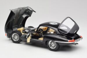 Jaguar E-Type Series 1 #1 British Racing Green Bburago 1:18 3018-M3 Kovina – slika 5 od 8